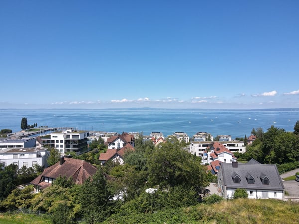 Exklusive 1½-Zi.-Dachmaisonette am Bodensee mit atemberaubender Seesicht 1