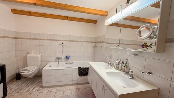 Zwei charmante Familienhäuser – viel Platz, viel Charme, viele Möglichkeiten 11