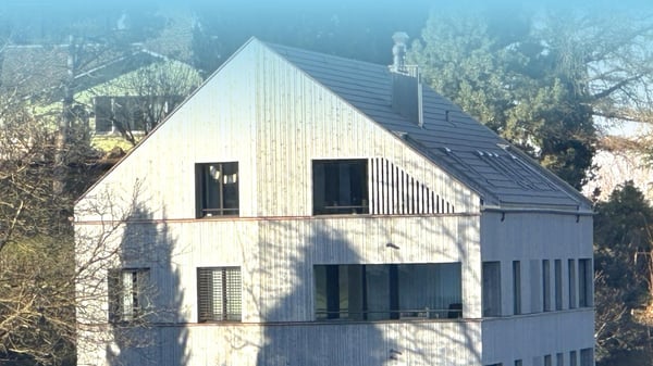 Mörschwil: Moderne, barrierefreie 1.5-Zi.-Dachwohnung mit beeindruckender Weitsicht 1