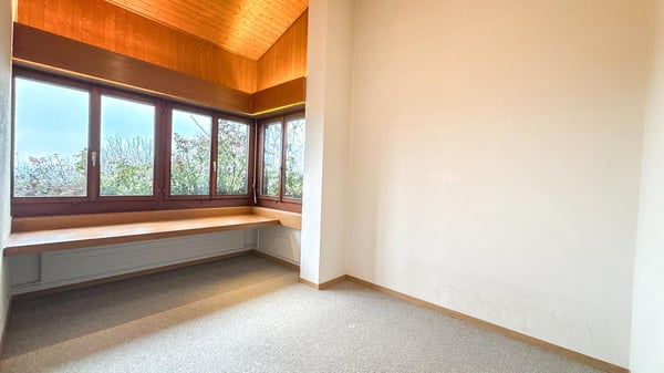 Repräsentatives 1½-Zimmer-Einfamilienhaus – Exklusives Wohnen am sonnigen Rebhang 8