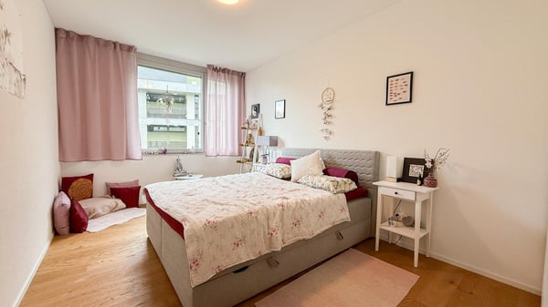 Attraktive  1.5-Zimmerwohnung mit Loggia am See 3