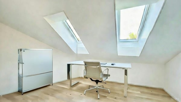 Lichtdurchflutete 3.5-Zimmer-Dachgeschossperle mit sensationeller Raumhöhe und Terrasse 4
