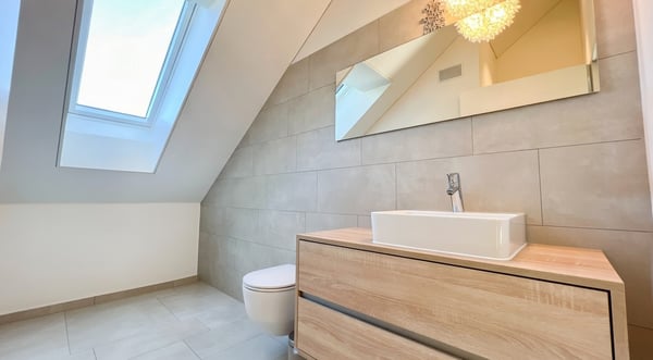 Lichtdurchflutete 3.5-Zimmer-Dachgeschossperle mit sensationeller Raumhöhe und Terrasse 5