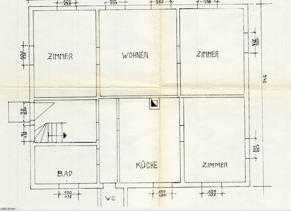 Spannendes Zweifamilienhaus mit 4 Garagenplätzen - Preis bankengeprüft! 24
