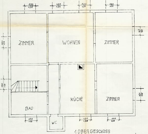 Spannendes Zweifamilienhaus mit 4 Garagenplätzen - Preis bankengeprüft! 25