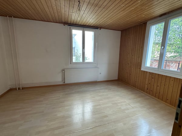 Spannendes Zweifamilienhaus mit 4 Garagenplätzen - Preis bankengeprüft! 23
