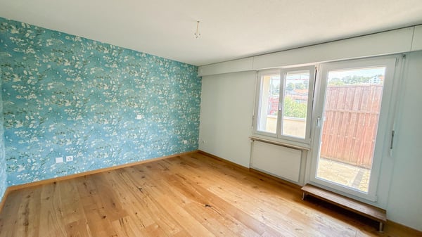 Schicke 2½-Zi.-Attika mit grosser Terrasse & Weitsicht in Grub AR 8