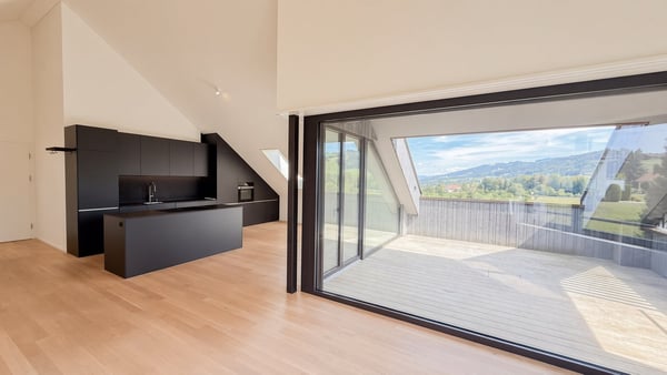 Elegante 3.5-Zimmer-Dachwohnung mit Seesicht in Mörschwil