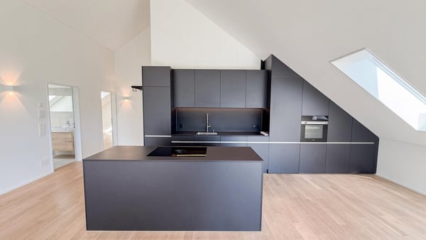 Elegante 3.5-Zimmer-Dachwohnung mit Seesicht in Mörschwil 2