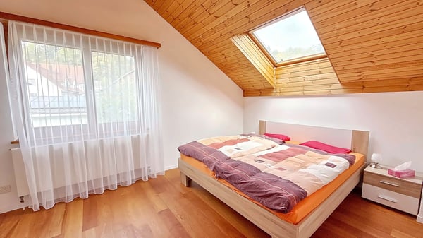 6½-Zimmer-Einfamilienhaus mit Doppelgarage und 800 m² grossem Grundstück 8