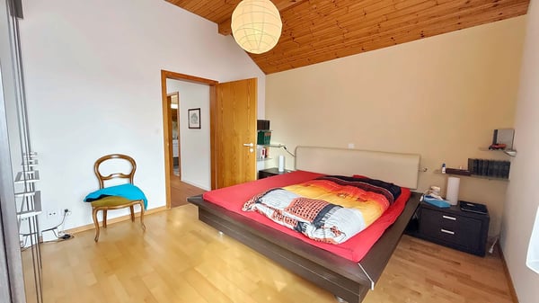 6½-Zimmer-Einfamilienhaus mit Doppelgarage und 800 m² grossem Grundstück 9