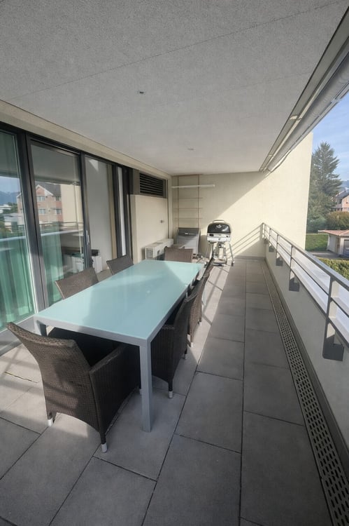 Exklusive 1½-Zimmer-Wohnung im schönen Tuggen SZ 2