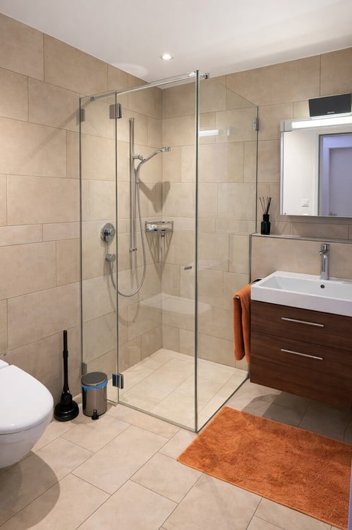 Exklusive 1½-Zimmer-Wohnung im schönen Tuggen SZ 10