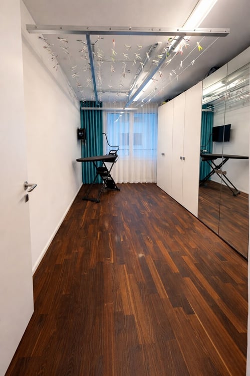 Exklusive 1½-Zimmer-Wohnung im schönen Tuggen SZ 12