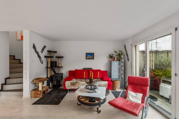 5.5-Zimmer-Eckhaus mit Garten und 2 Tiefgaragenplätzen inklusive 3