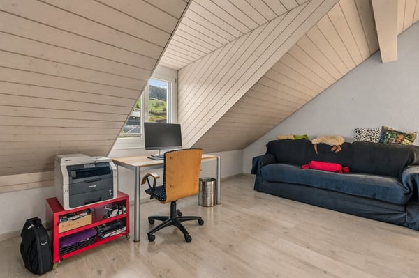 5.5-Zimmer-Eckhaus mit Garten und 2 Tiefgaragenplätzen inklusive 12