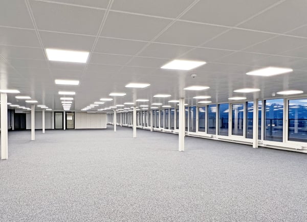 Grosse, lichtdurchflutete Büroräume an bester Lage 2