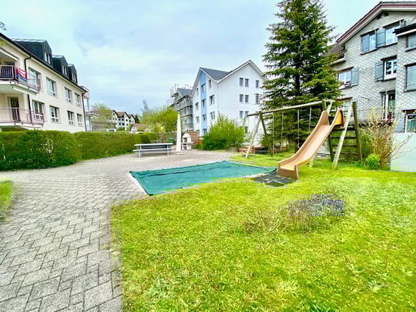 Grosszügige 1.5-Zimmer-Dachwohnung 2