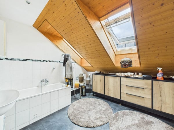 Vielseitige Liegenschaft mit Wohn und Gewerbenutzung 3