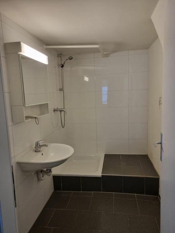 möblierte kleine 1-Zimmer Gaststätte (Ohne Küche!) 7