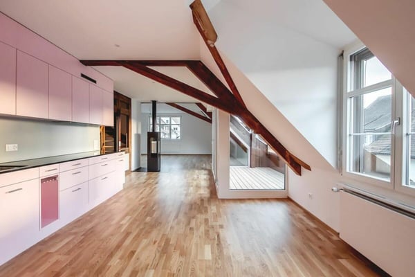 Moderne 1-Zimmer-Dachwohnung im Herzen der Altstadt 2