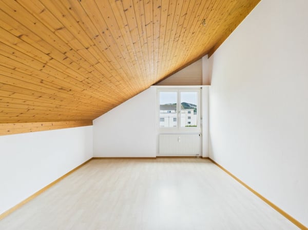Heimelige Dachwohnung in ruhigem Wohnquartier 8