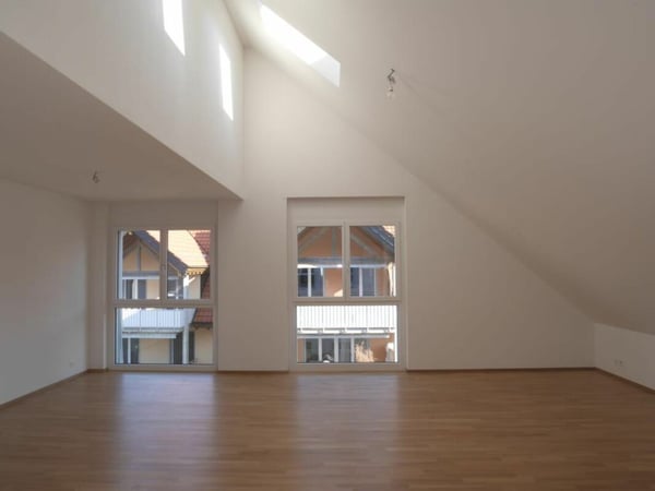grosse 3.5-Zi-Maisonette Wohnung mit Loggia 2