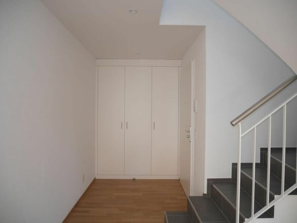 grosse 3.5-Zi-Maisonette Wohnung mit Loggia 7