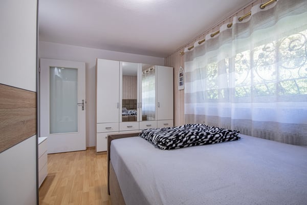 Gepflegte 1.5-Zimmer Wohnung mit Balkon in Lottstetten 9
