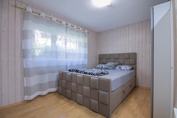 Gepflegte 1.5-Zimmer Wohnung mit Balkon in Lottstetten 8