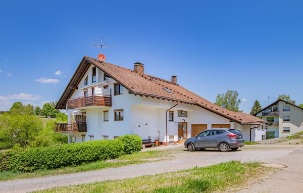 1,5-Zimmer Dachgeschosswohnung mit Galerie und Balkon in Ühlingen 9