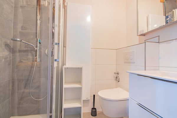 1,5-Zimmer Dachgeschosswohnung mit Galerie und Balkon in Ühlingen 4