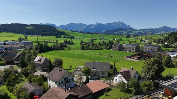 Grosszügige Dachwohnung an zentraler Lage 9
