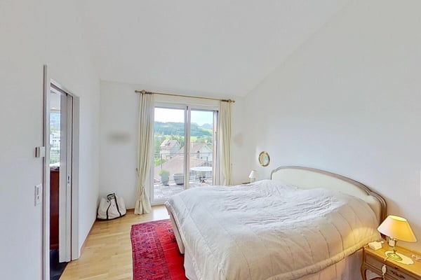 Grosszügige Dachwohnung an zentraler Lage 4