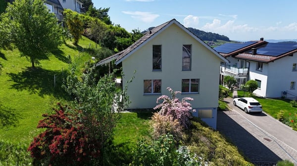 Gepflegtes Einfamilienhaus mit Einliegerwohnung an sonniger Aussichtslage in Herisau 15