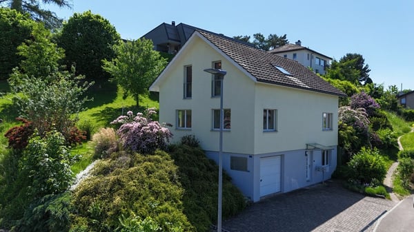 Gepflegtes Einfamilienhaus mit Einliegerwohnung an sonniger Aussichtslage in Herisau 16