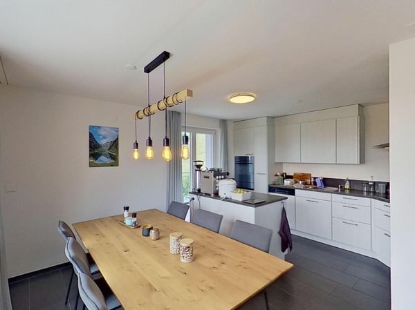 Panorama inklusive - Modernes Zweifamilienhaus mit Säntisblick 5