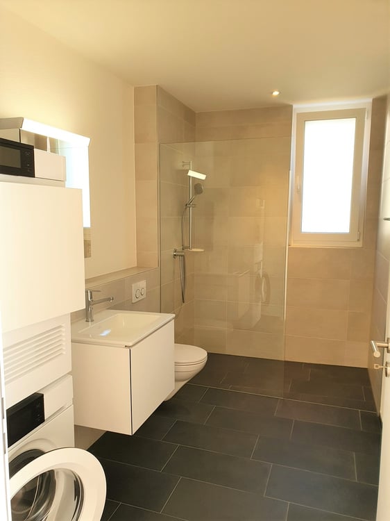 Moderne und schöne Wohnung mit grossem Sitzplatz 5