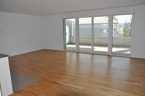 Schöne und moderne Wohnung an guter Lager 7