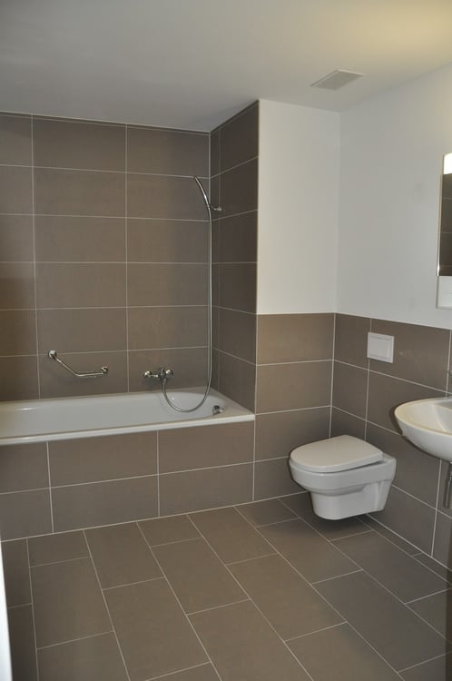 Schöne und moderne Wohnung an guter Lager 6
