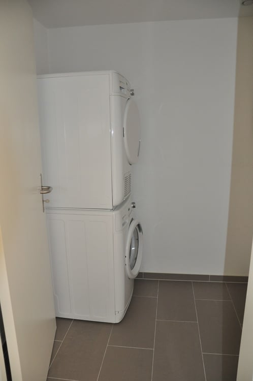 Schöne und moderne Wohnung an guter Lager 10