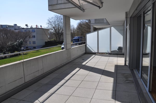 Schöne und moderne Wohnung an guter Lager 11