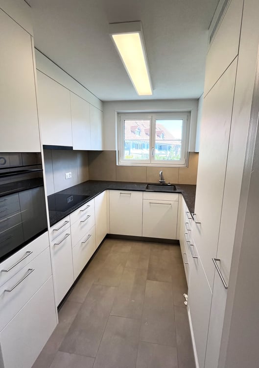 Attraktive 4 1/2-Zimmer-Wohnung an idyllischer Lage in Dinhard 2