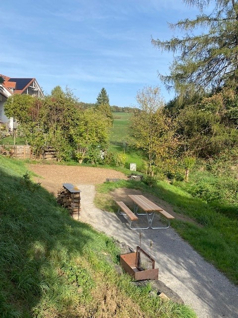 Attraktive 4 1/2-Zimmer-Wohnung an idyllischer Lage in Dinhard 8