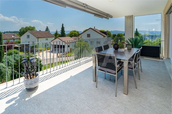 4 1/2 Zimmerwohnung mit grossem Balkon 9