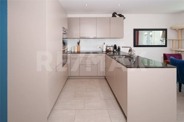 4 1/2 Zimmerwohnung mit grossem Balkon 4