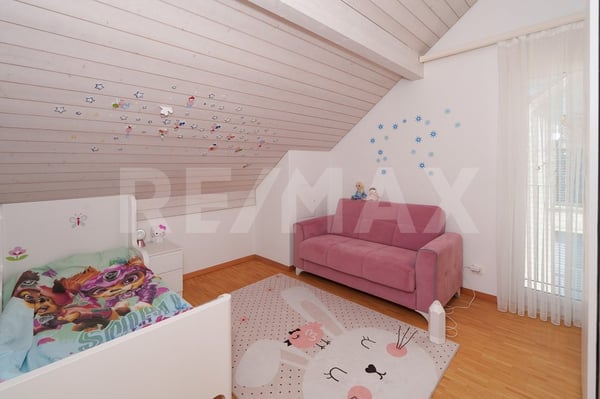Einseitig angebautes Einfamilienhaus mit Wintergarten 12