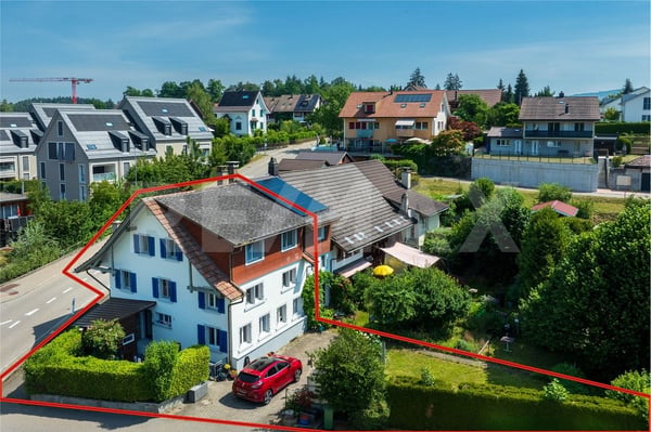 Einseitig angebautes grosszügiges Flarzhaus mit idyllischem Garten 2