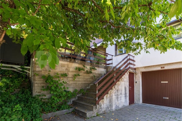 Ein Zuhause mit fantastischer Weitsicht und viel Potenzial 6