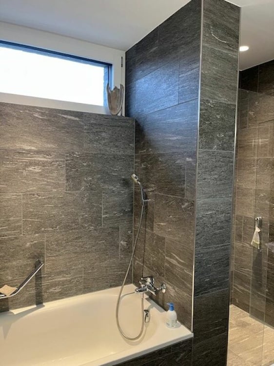 Attraktive 1.5 ZW Attika mit atemberaubender Aussicht in der Überbauung Seewiese wartet auf Sie! 6